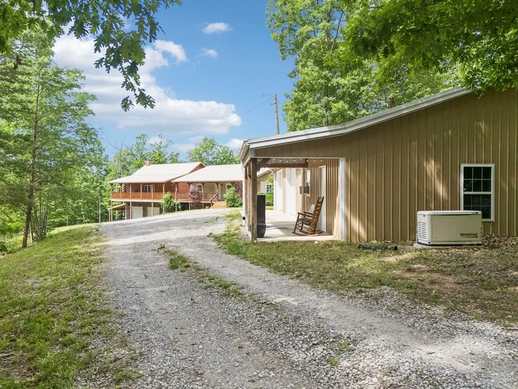 290 Vine Ridge Road Crawford TN 38554