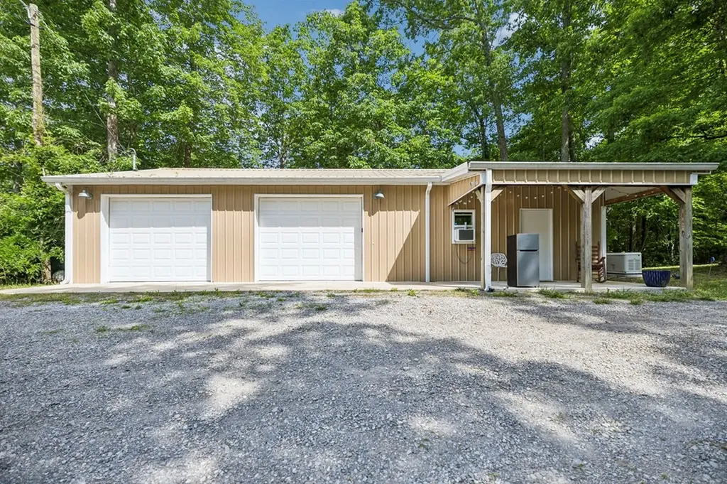 290 Vine Ridge Road Crawford TN 38554