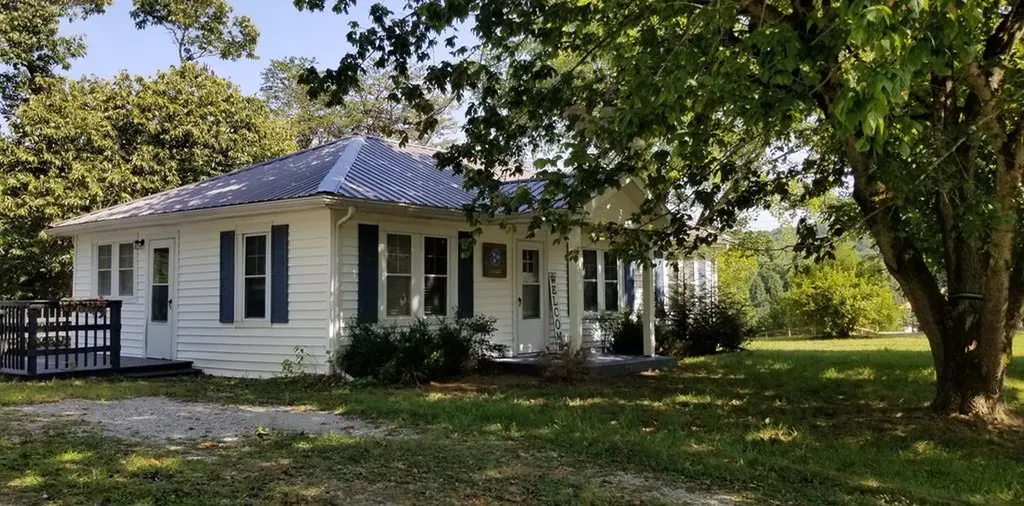 Livingston TN, 238 Jack Street