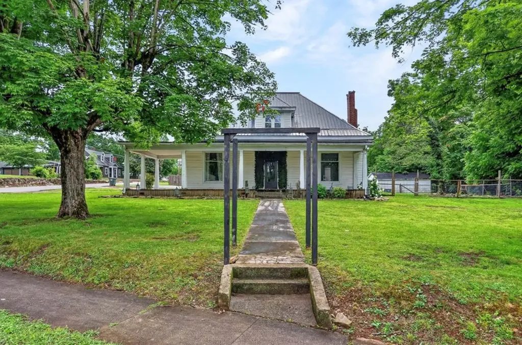 315 Gaines Street Sparta TN 38583