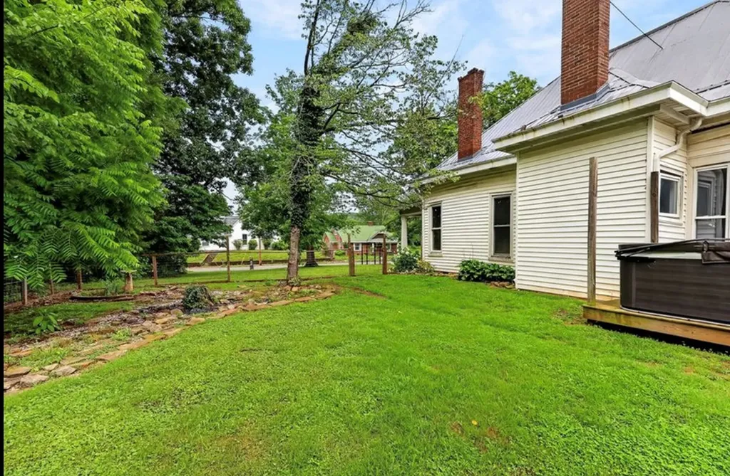 315 Gaines Street Sparta TN 38583