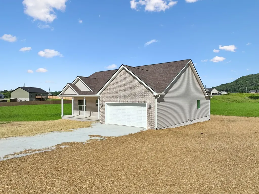 439 Harley's Ridge Sparta TN 38583