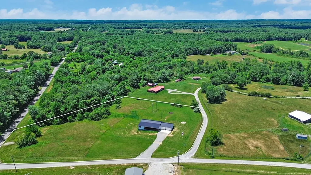 811 Fritzsche Loop Jamestown TN 38556