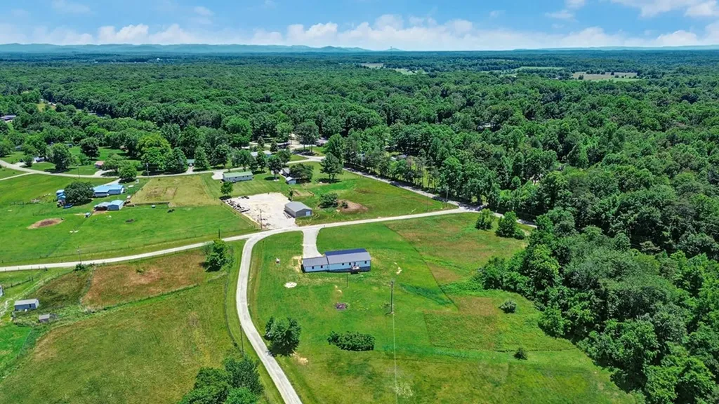 811 Fritzsche Loop Jamestown TN 38556