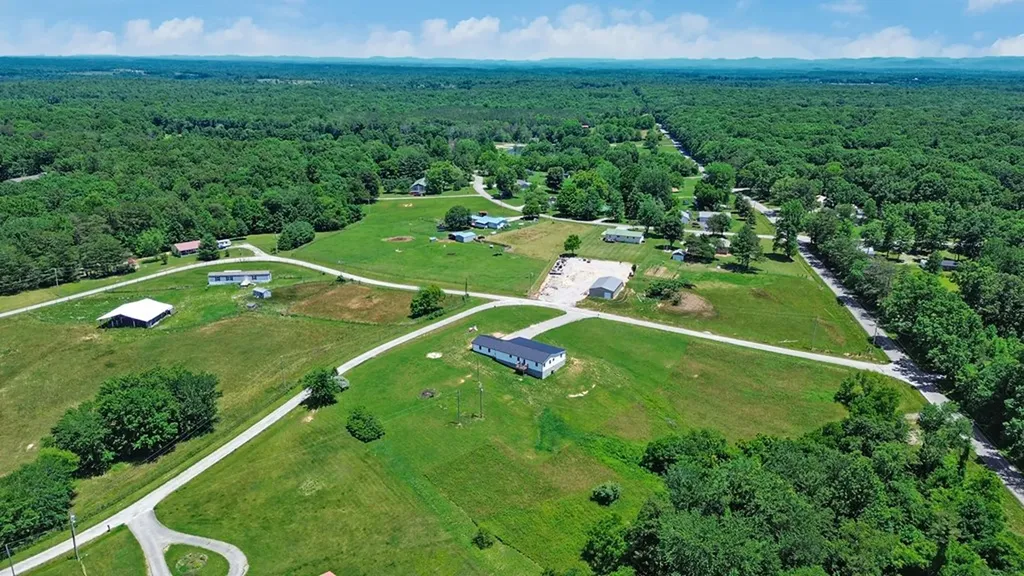 811 Fritzsche Loop Jamestown TN 38556