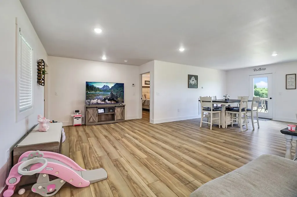 811 Fritzsche Loop Jamestown TN 38556