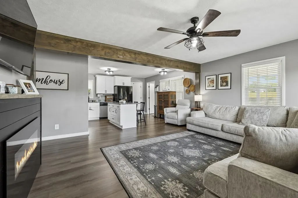 161 Kempville Highway Pleasant Shade TN 37145