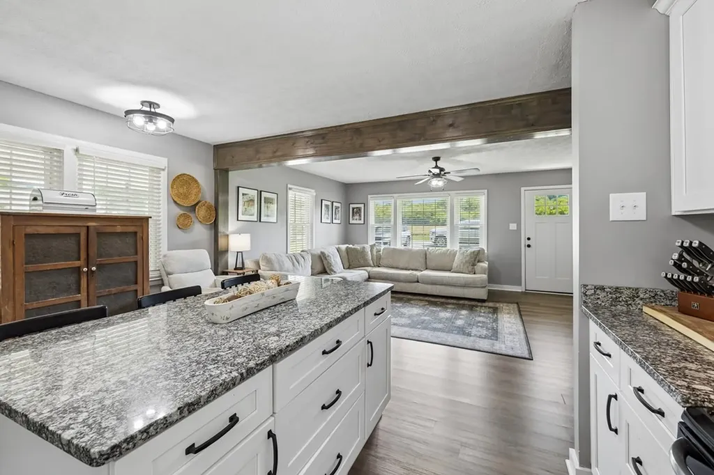 161 Kempville Highway Pleasant Shade TN 37145