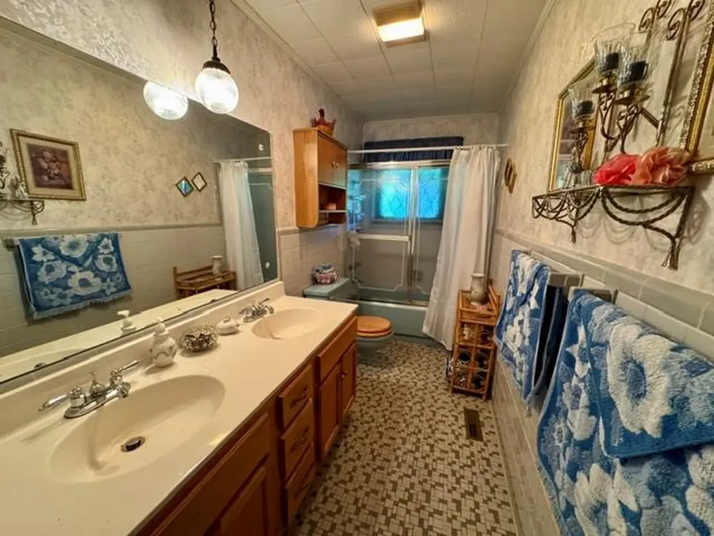 118 Myers Street Livingston TN 38570