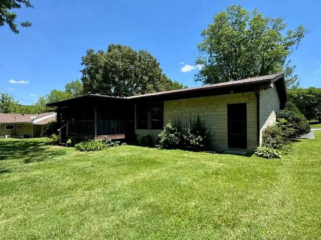 118 Myers Street Livingston TN 38570