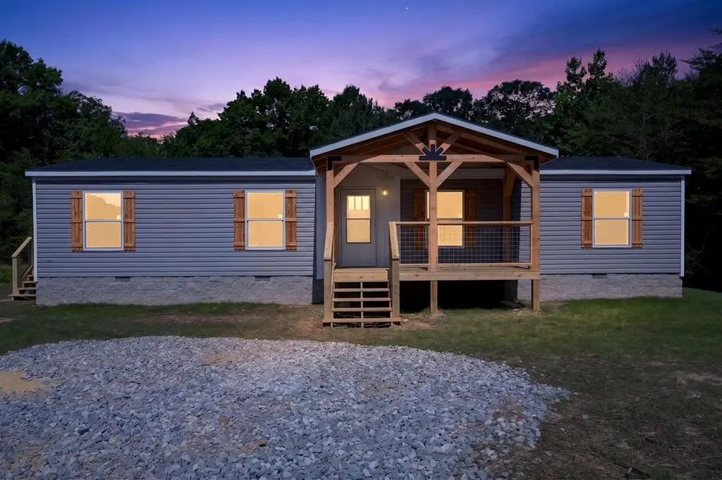 1090 Bill Black Road Jamestown TN 38556