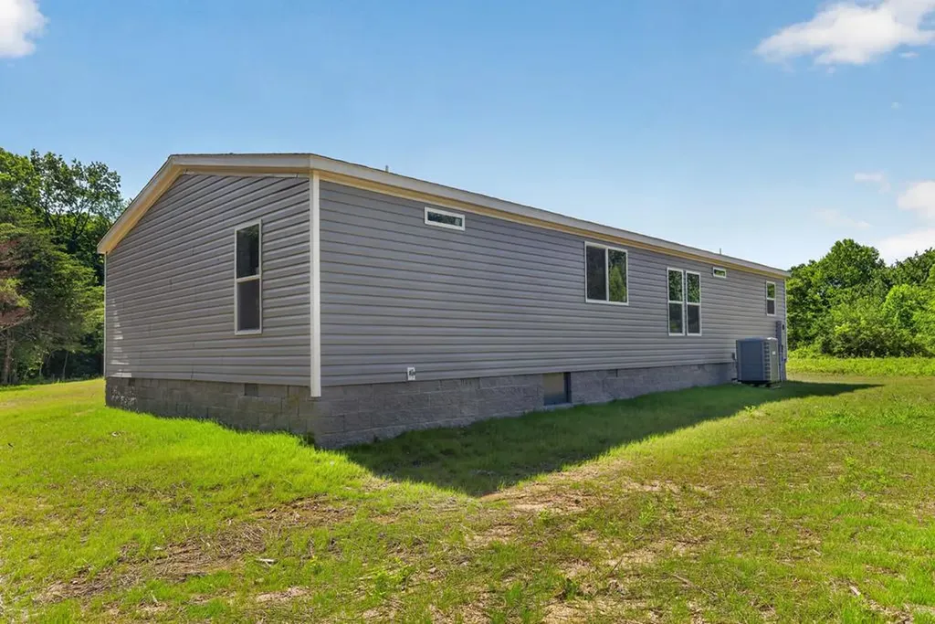 1090 Bill Black Road Jamestown TN 38556