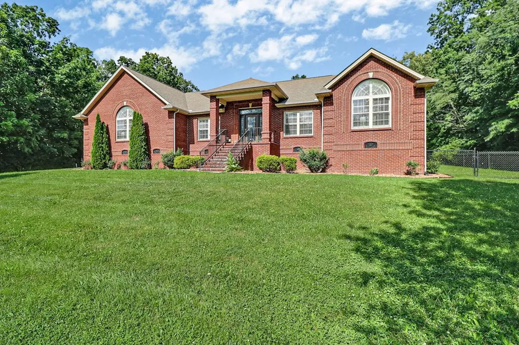 1401 Holiday Drive Crossville TN 38555