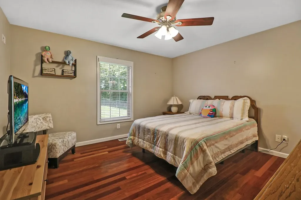 1401 Holiday Drive Crossville TN 38555