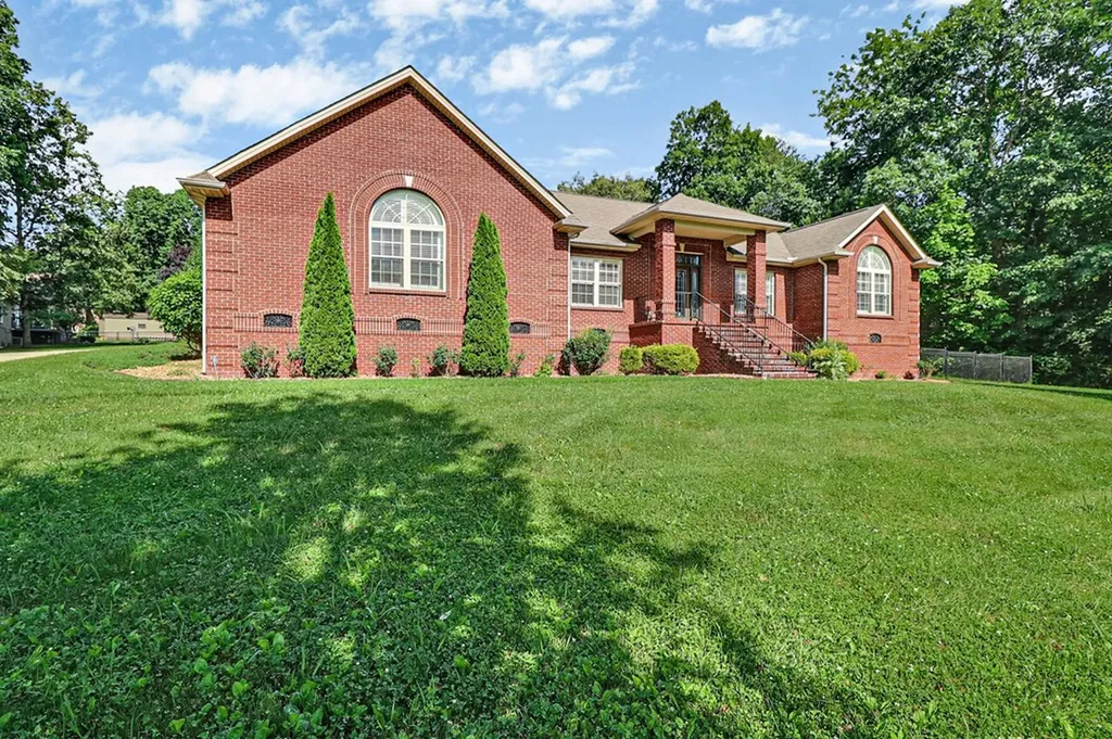 1401 Holiday Drive Crossville TN 38555