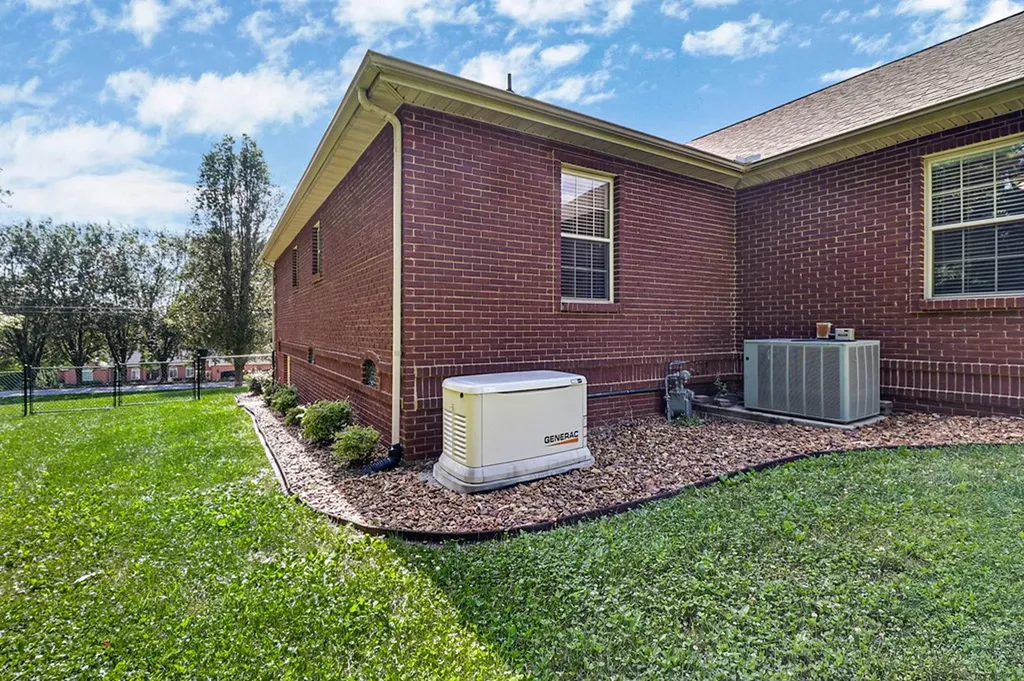 1401 Holiday Drive Crossville TN 38555
