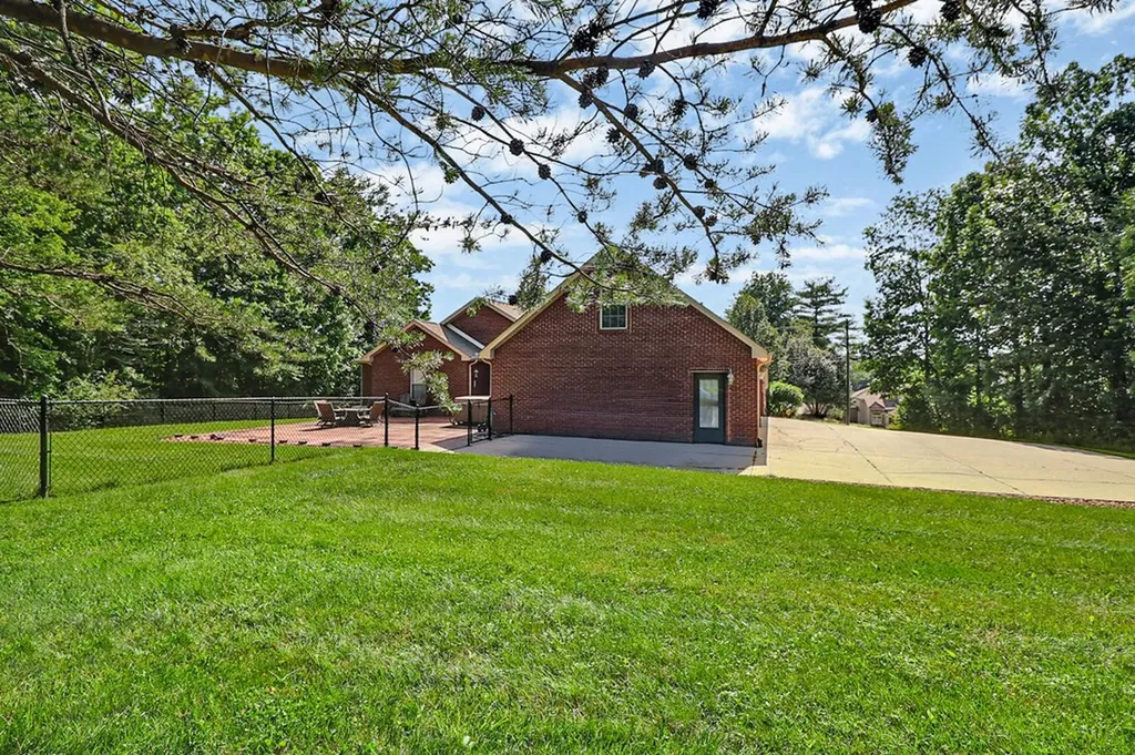 1401 Holiday Drive Crossville TN 38555