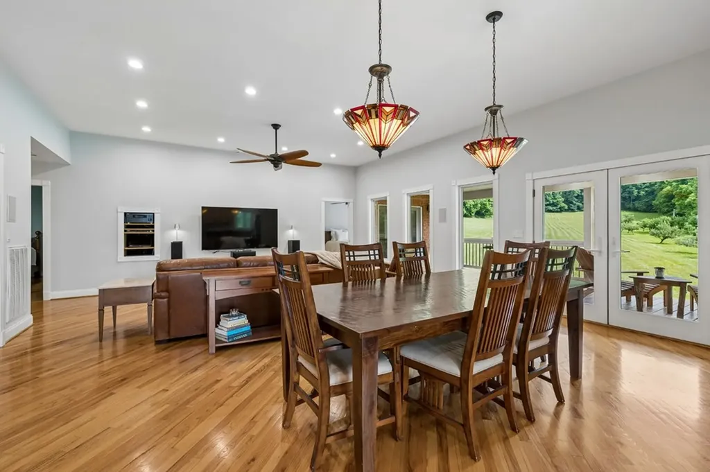 574 Hayes Ridge Road Lancaster TN 38569