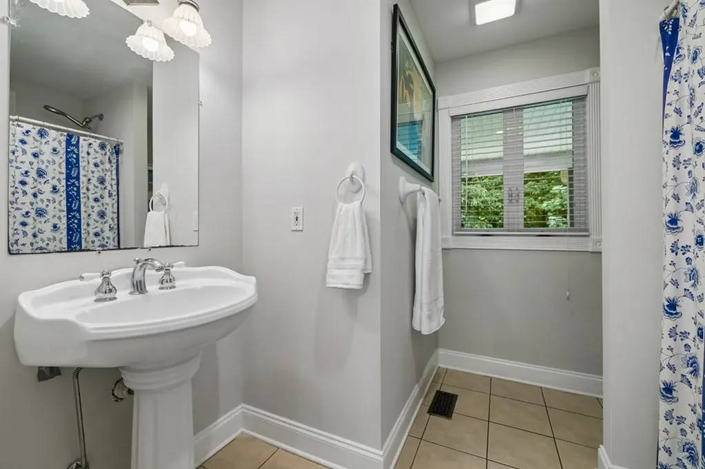 574 Hayes Ridge Road Lancaster TN 38569