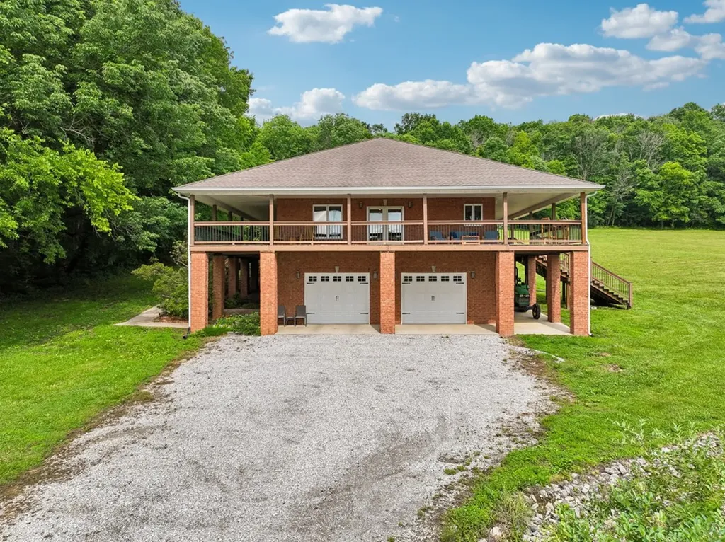 574 Hayes Ridge Road Lancaster TN 38569