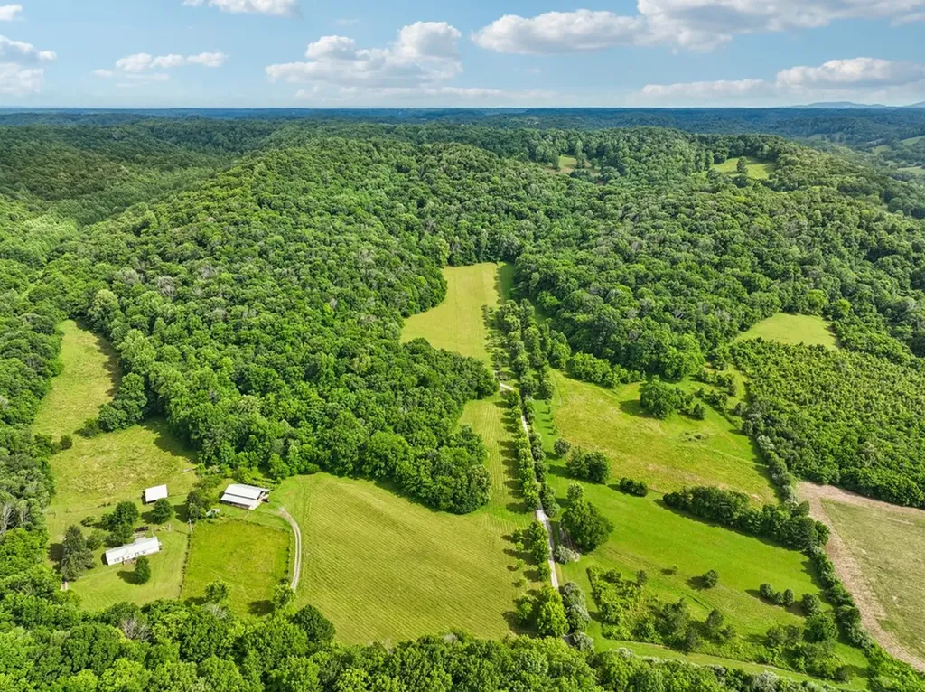 574 Hayes Ridge Road Lancaster TN 38569
