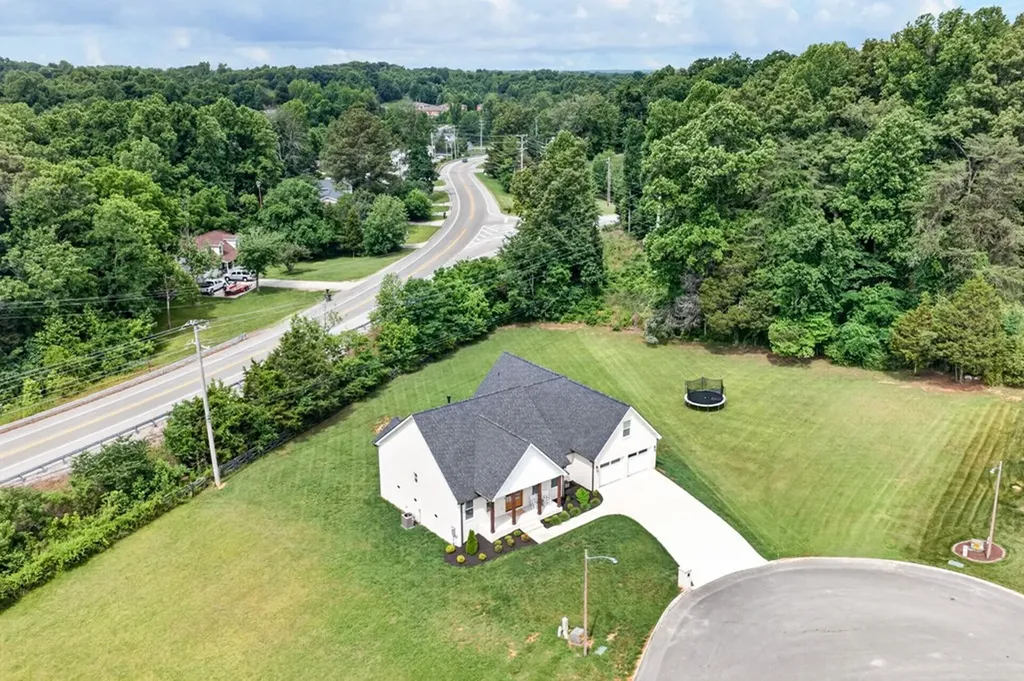 1379 Buckingham Place Cookeville TN 38501-0734