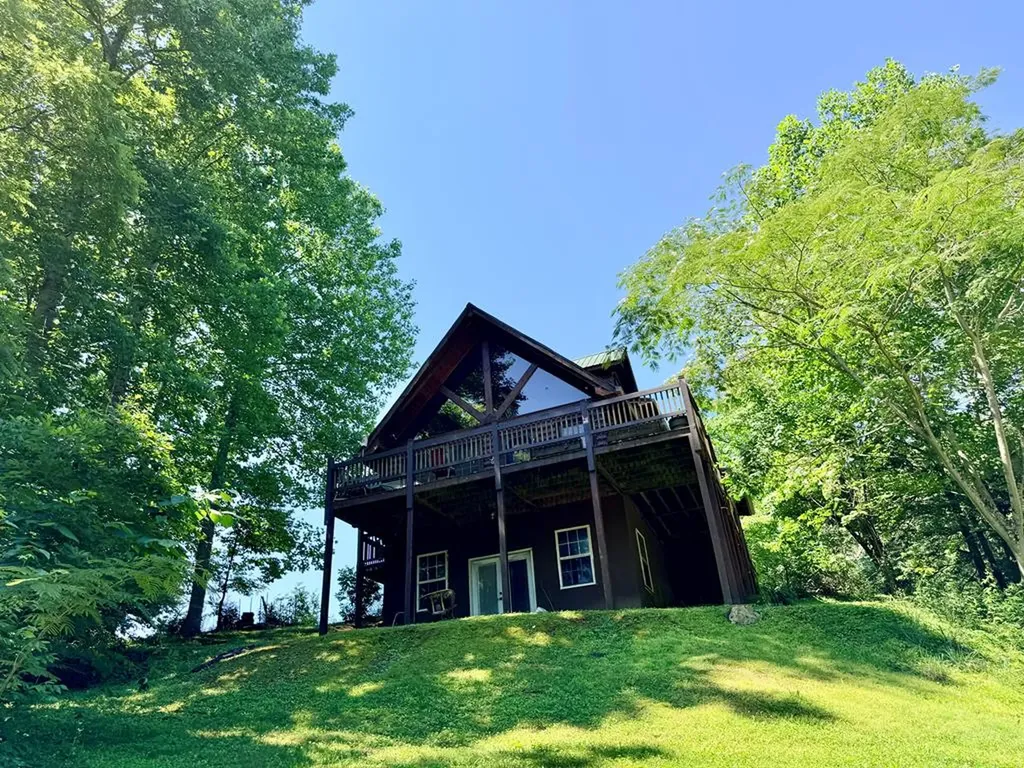1101 Cooper Drive Alpine TN 38543