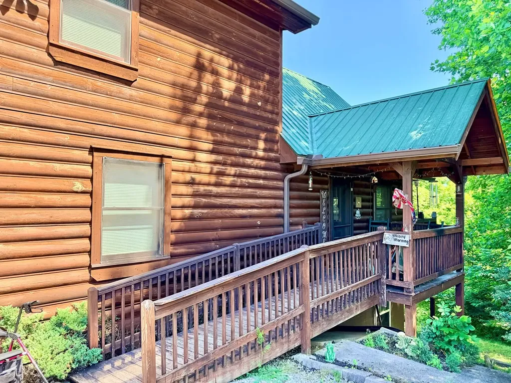 1101 Cooper Drive Alpine TN 38543