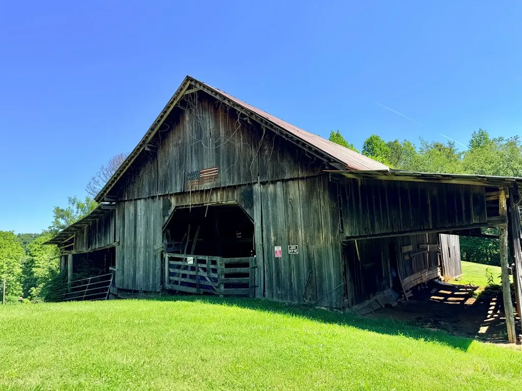 1101 Cooper Drive Alpine TN 38543