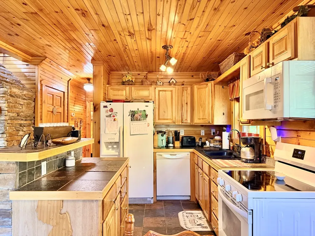1101 Cooper Drive Alpine TN 38543