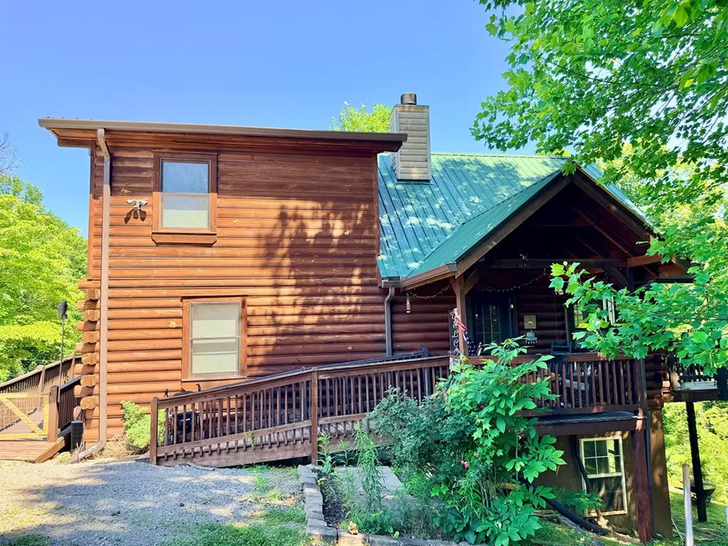 1101 Cooper Drive Alpine TN 38543