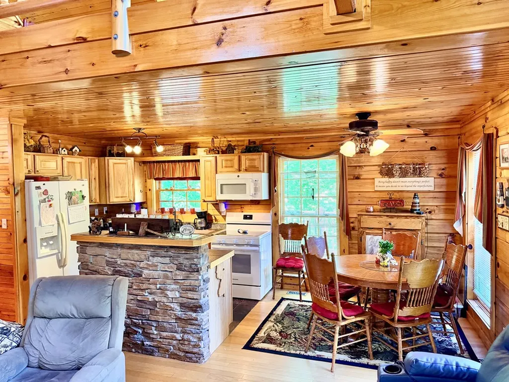 1101 Cooper Drive Alpine TN 38543