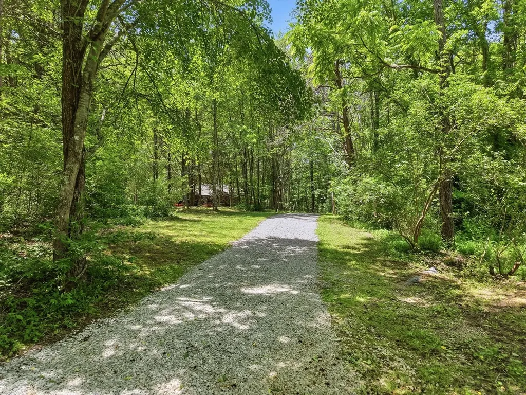 118 Cherokee Road Spencer TN 38585