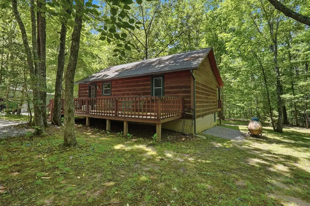 118 Cherokee Road Spencer TN 38585