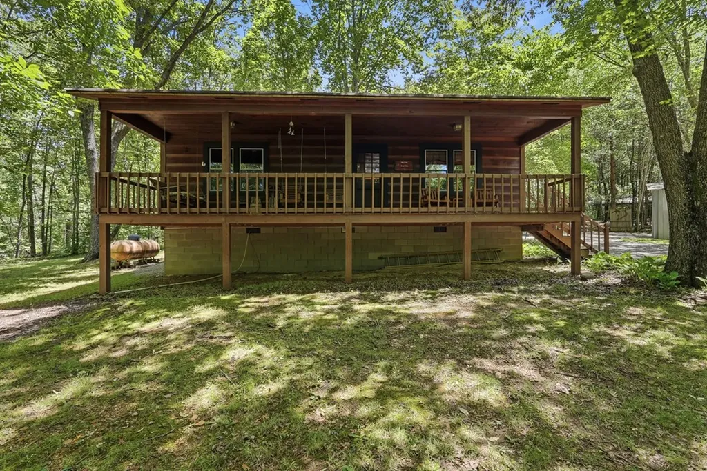 118 Cherokee Road Spencer TN 38585