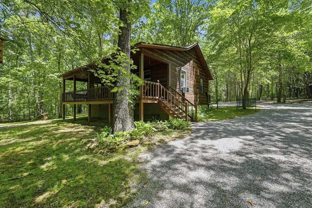 118 Cherokee Road Spencer TN 38585