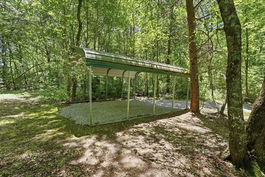 118 Cherokee Road Spencer TN 38585