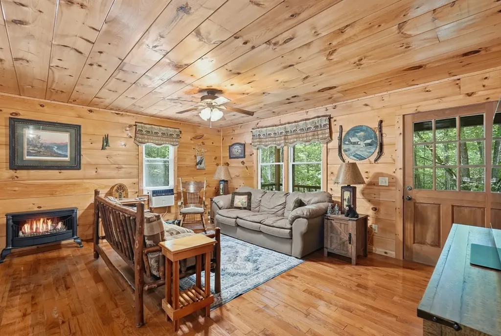118 Cherokee Road Spencer TN 38585