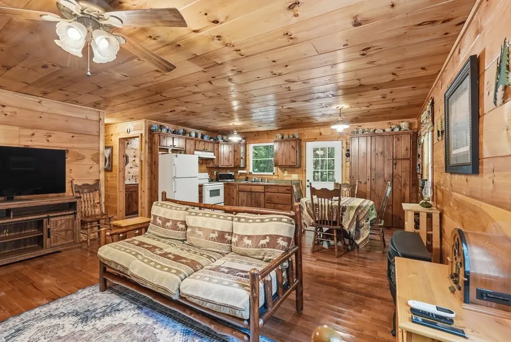 118 Cherokee Road Spencer TN 38585