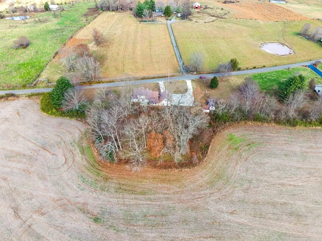 524 Willie Jarvis Road Sparta TN 38583