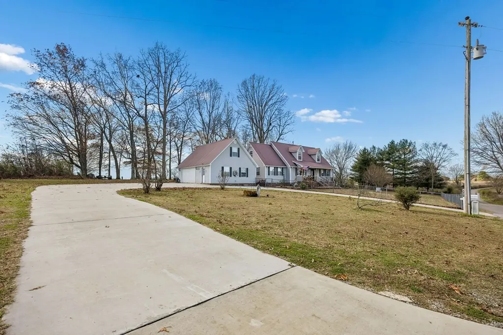524 Willie Jarvis Road Sparta TN 38583