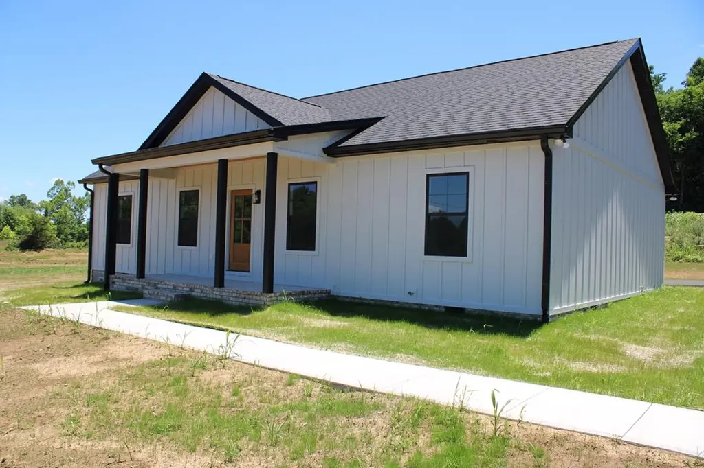 233 Cedar Lane Allons TN 38541