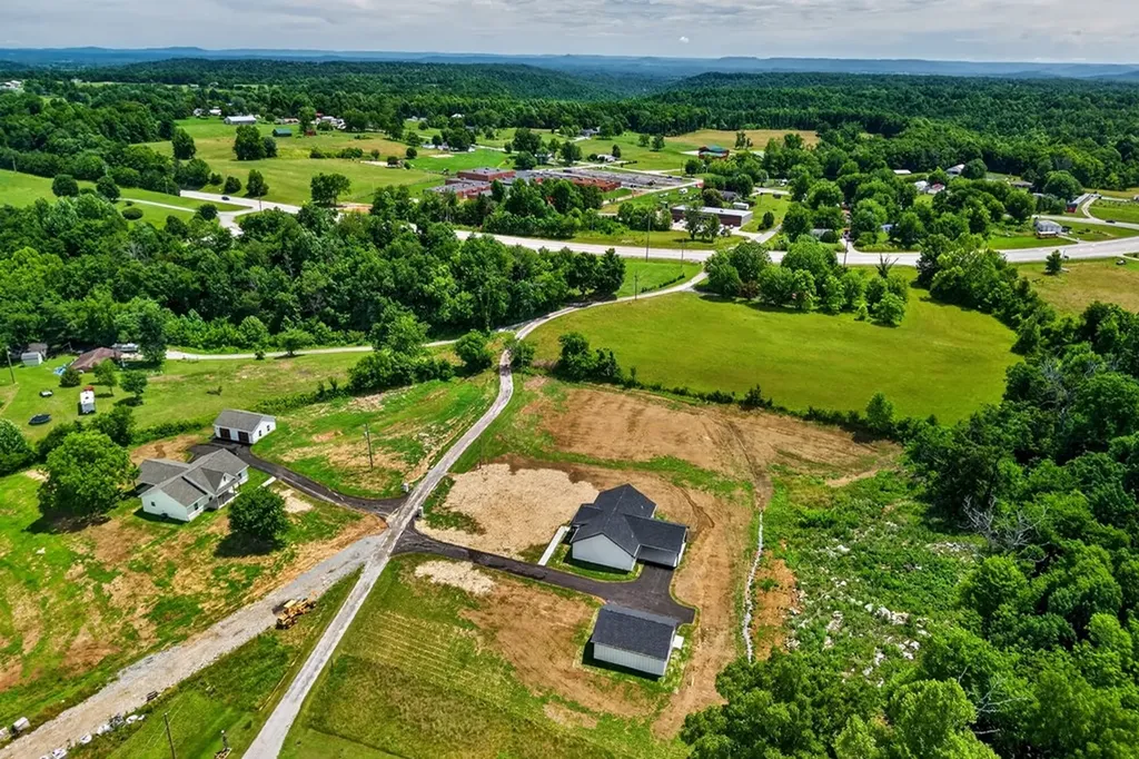 233 Cedar Lane Allons TN 38541