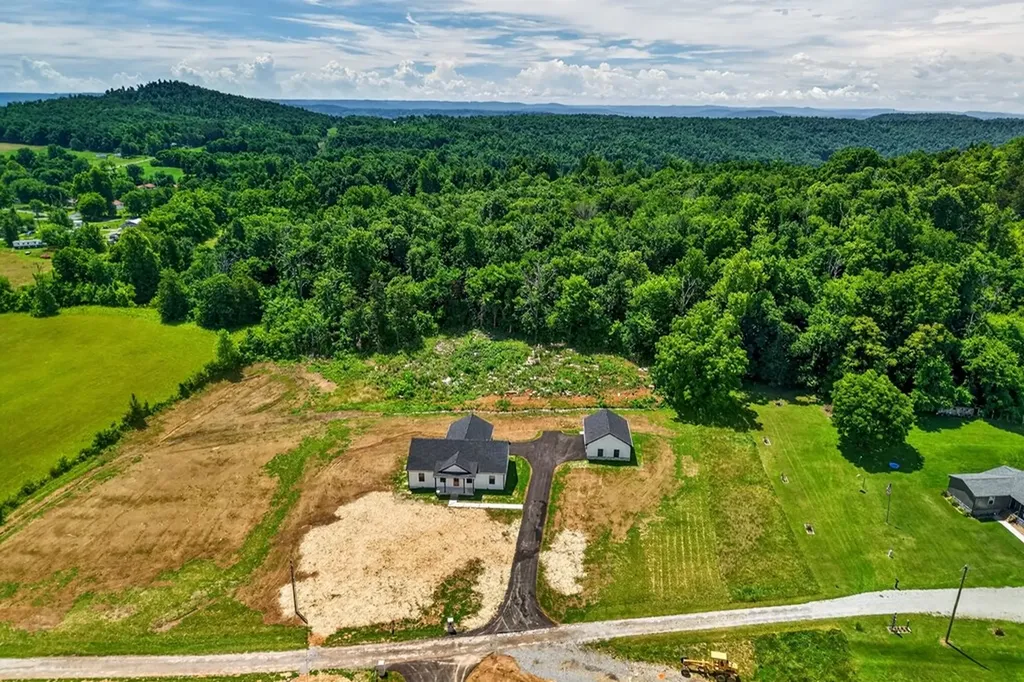 233 Cedar Lane Allons TN 38541