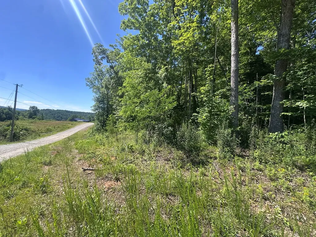 1020 Tomahawk Road Jamestown TN 38556