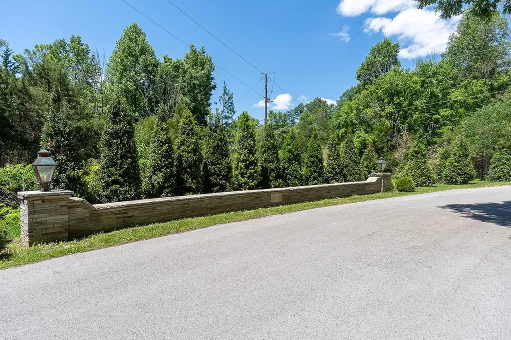 217 Fairview Lane Livingston TN 38570