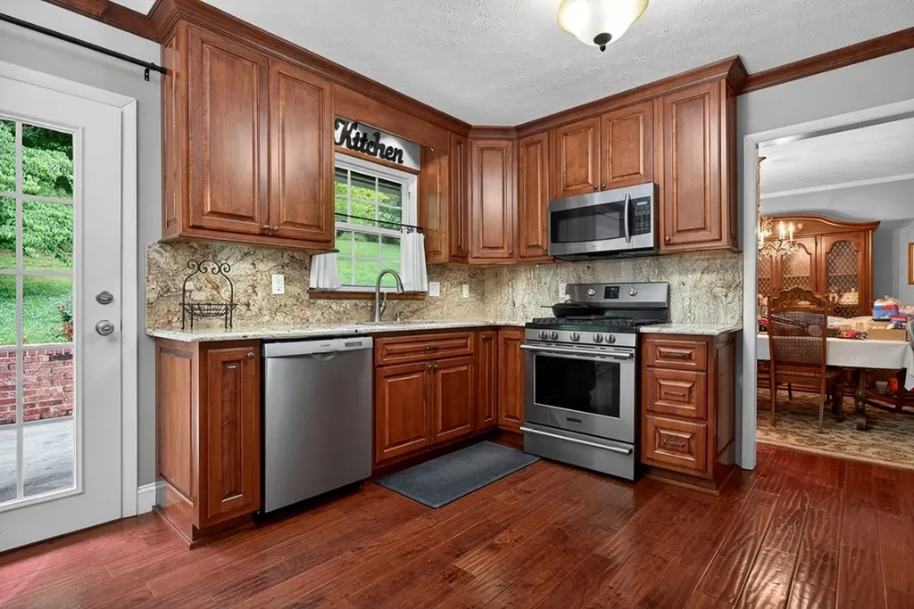 1250 Charles Street Cookeville TN 38506