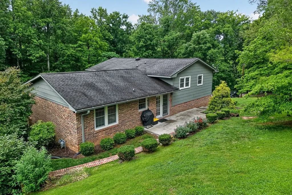 1250 Charles Street Cookeville TN 38506