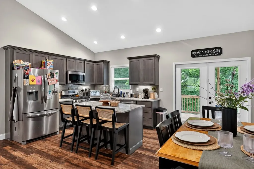 2011 Bear Creek Point Cookeville TN 38506