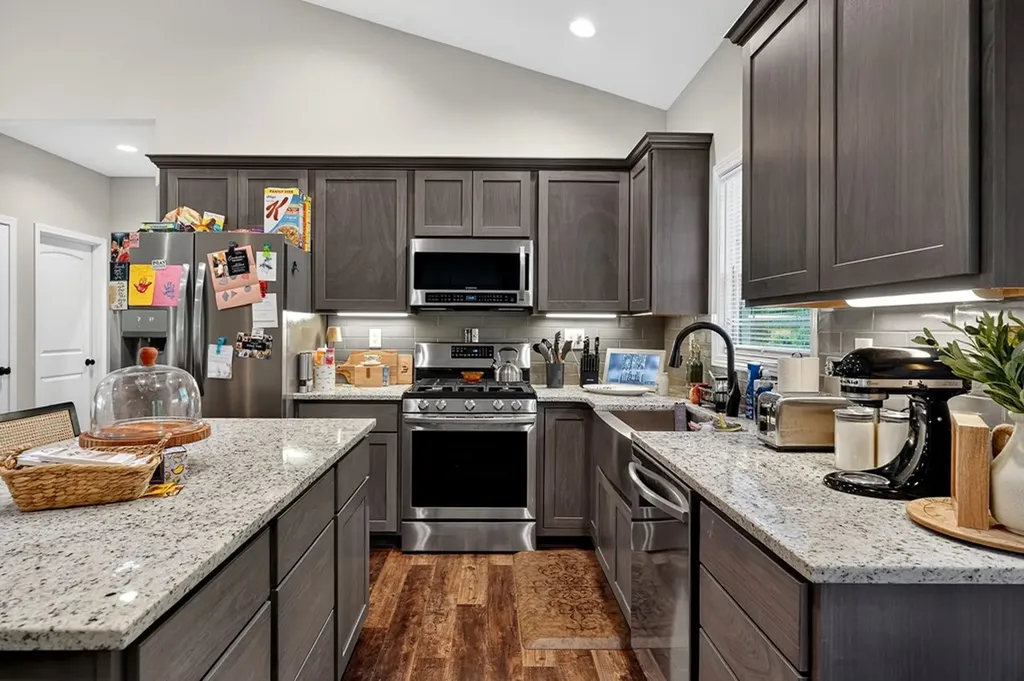 2011 Bear Creek Point Cookeville TN 38506